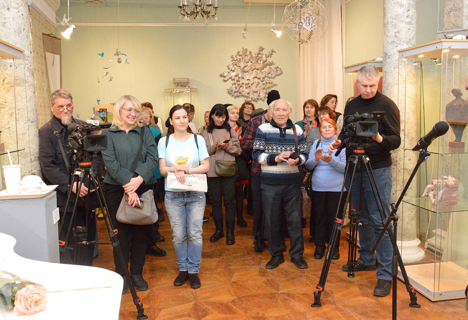 Голубом зале РГБИ открылась выставка художественных работ «Высказывание как послание»